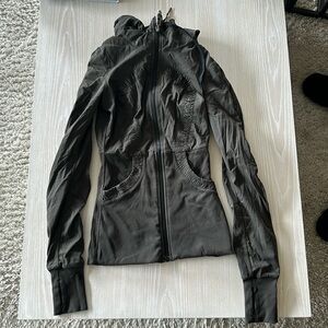 Women’s olive lululemon jacket size 2 - perfect condition